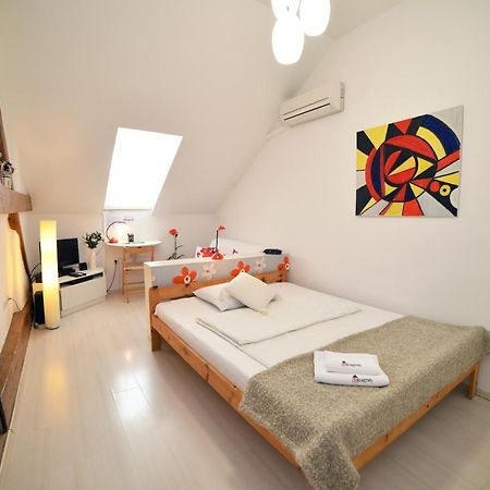 Studio Apartment White Zagreb Exteriör bild
