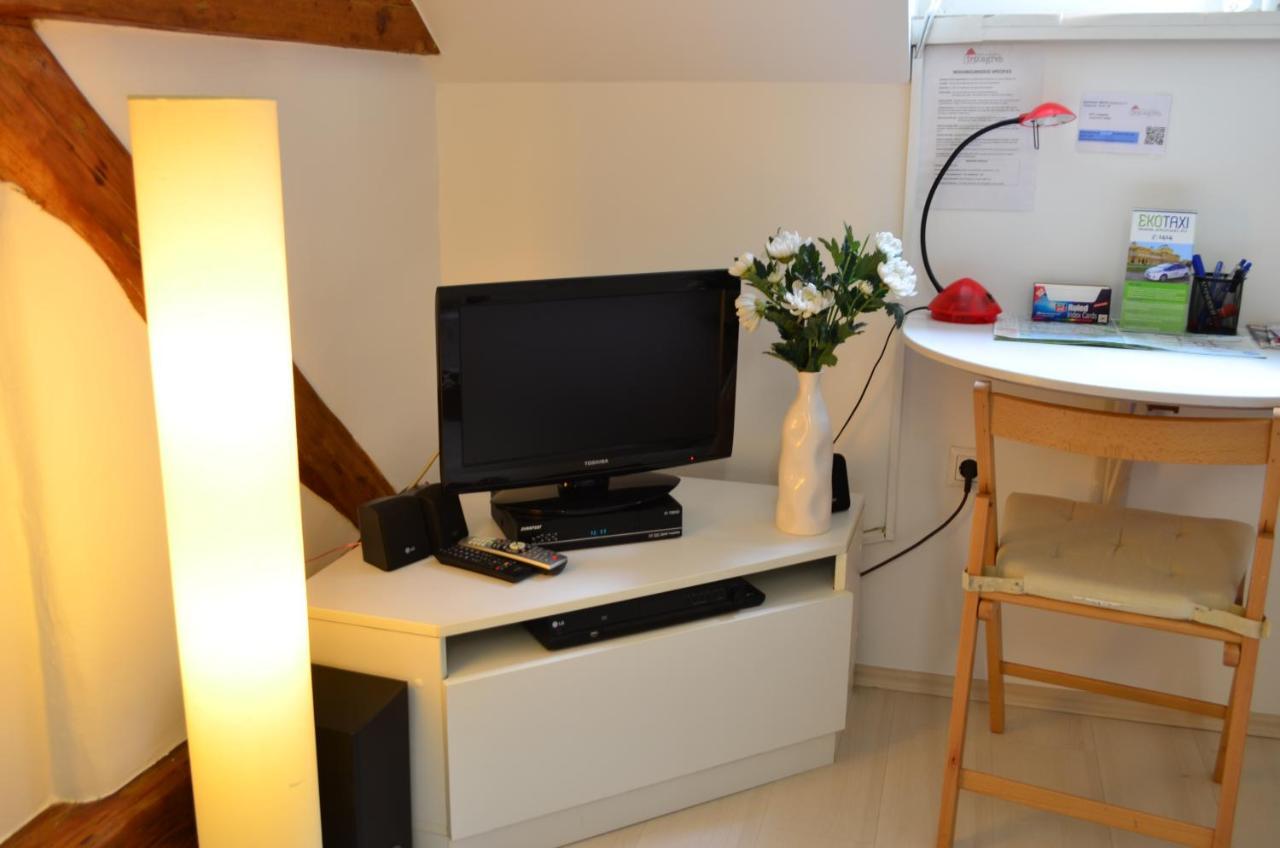 Studio Apartment White Zagreb Exteriör bild